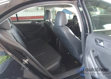 2015 Volkswagen Jetta 1.8T Se z USA, uszkodzony, nr VIN 3VWD07AJ4FM238681